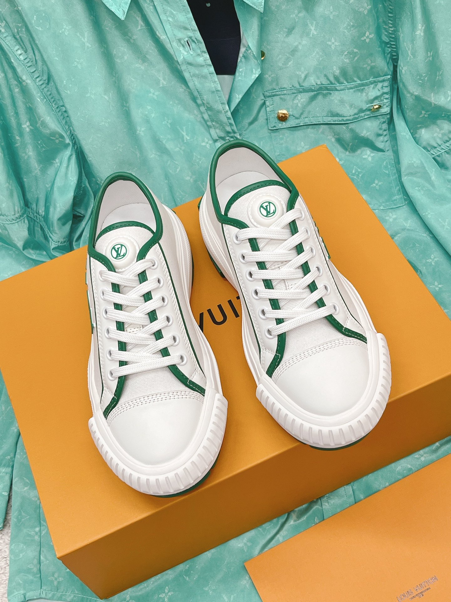 L0vis Vvtt0n Women’s LV Squad Sneaker Green For Women LV