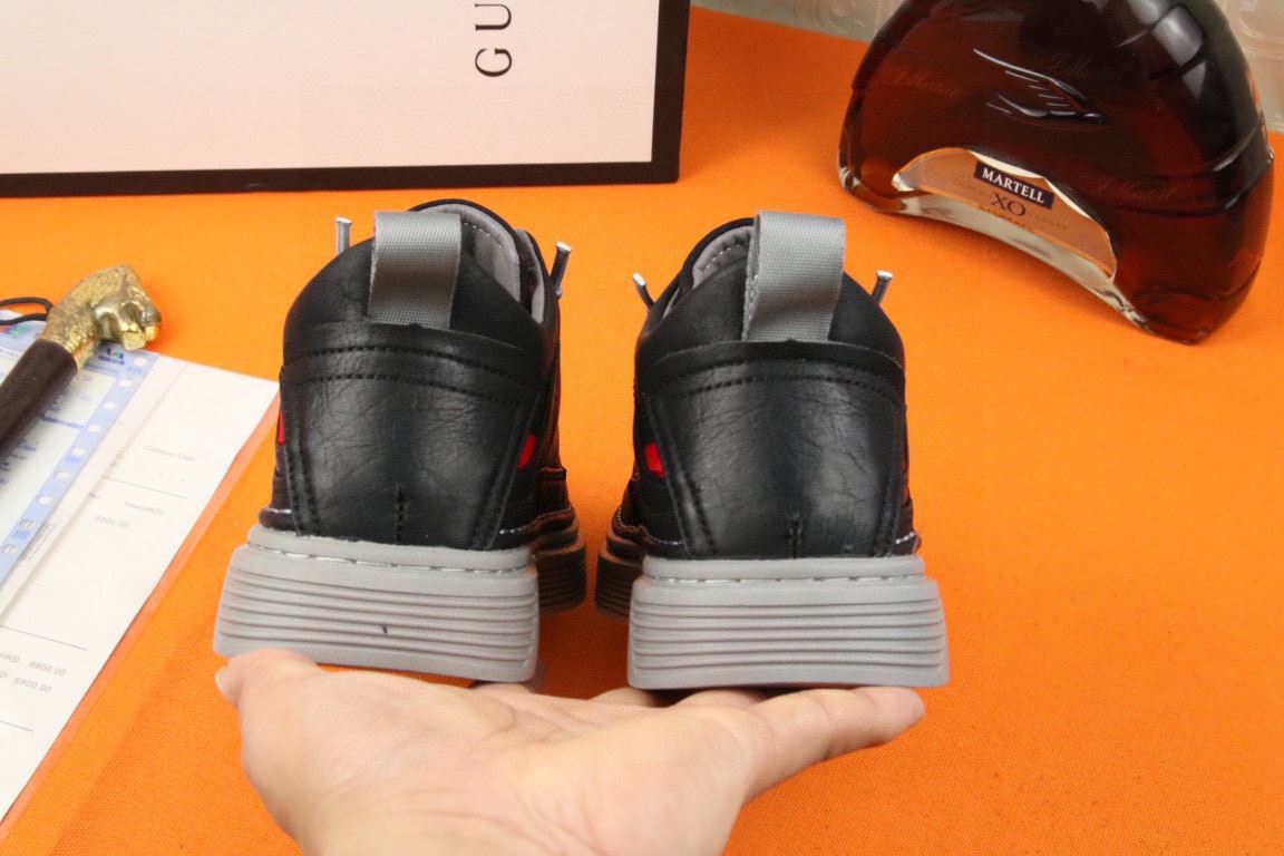 Gvc*1 Men’s Sneakers With Logo GG Gold Web Black For Men