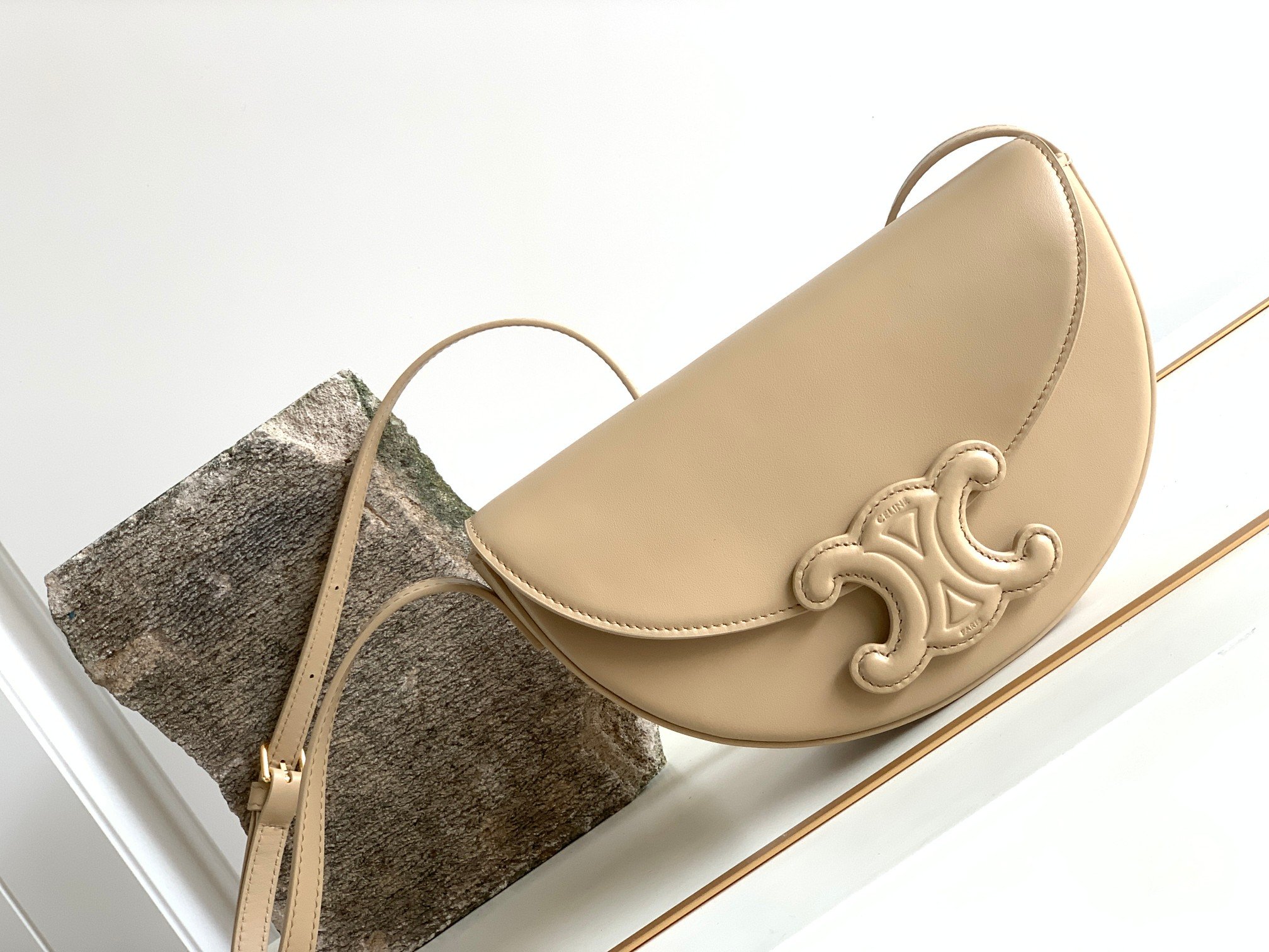 Ce1i*e Besace Cuir Triomphe Bag Nude For Women 9in/23cm 111233DU3.03ND