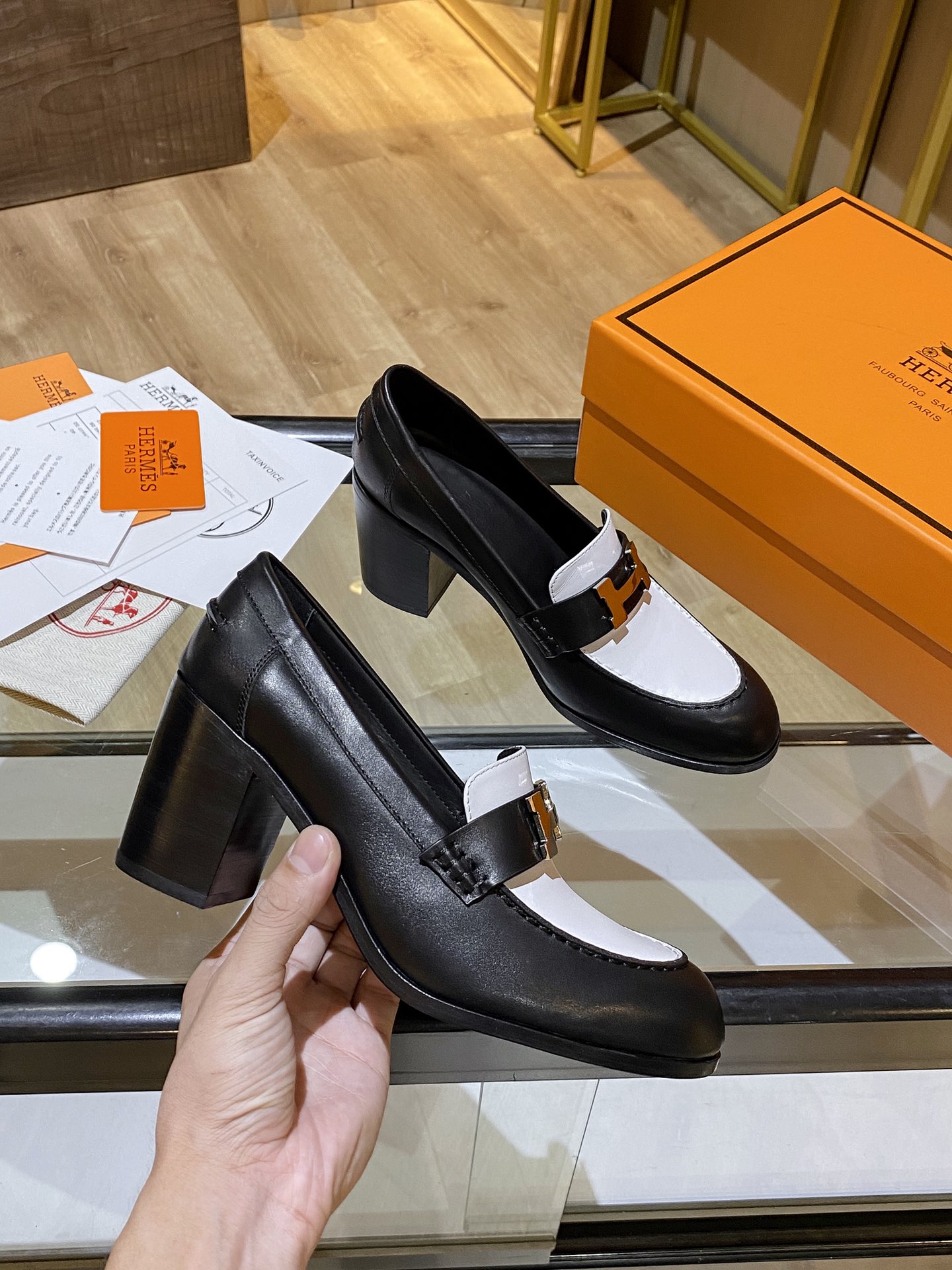 H**me5 Dauphine 70 Loafer Black/White For Women, Women’s Shoes H212092Z