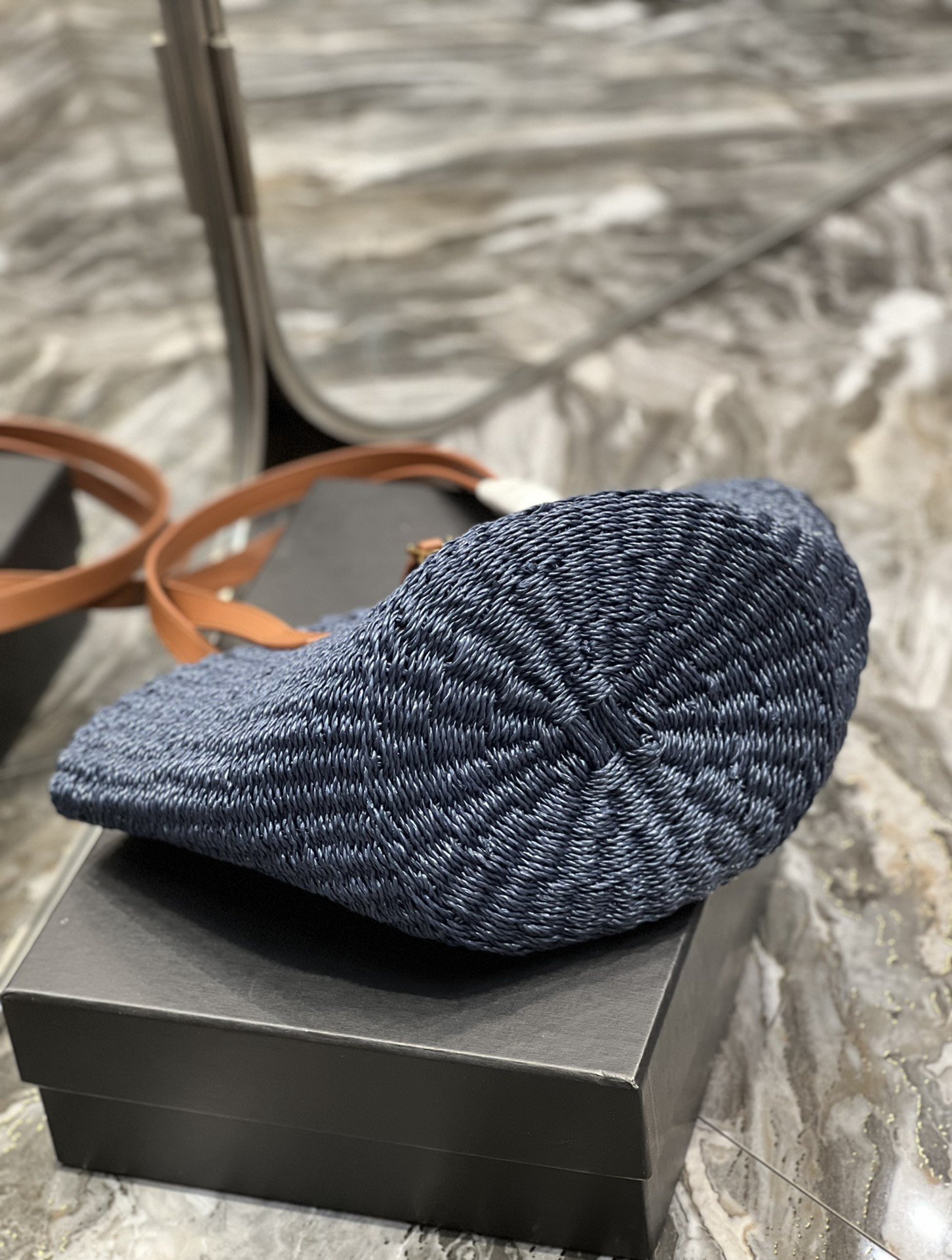 Sa1nt Lau*nt Panier Medium Bag Blue For Women, Women’s Bags 16.5in/42cm Y51