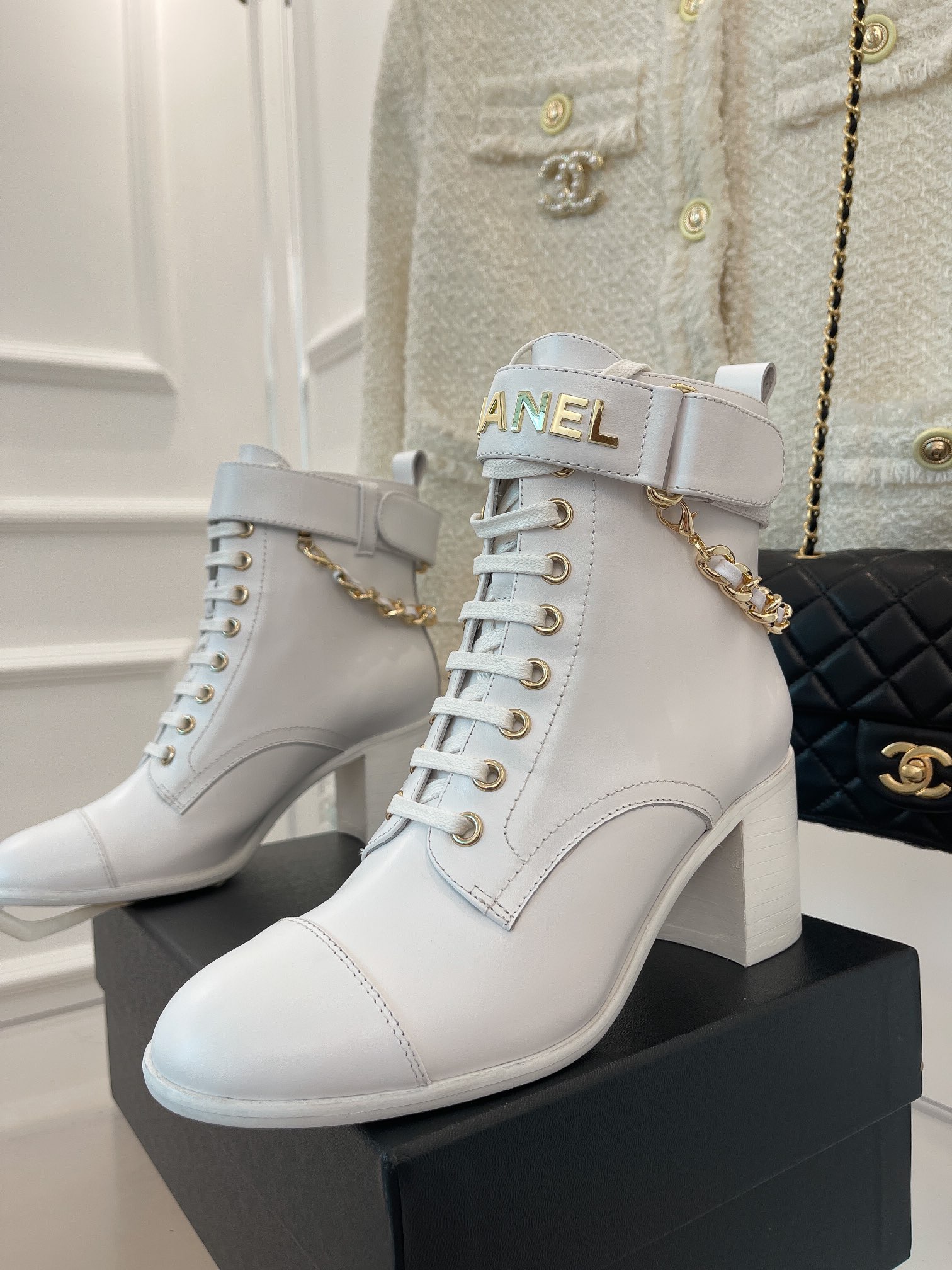 Ch**el Women’s Lace-Up With Chain White For Women 3.7in/9.5cm