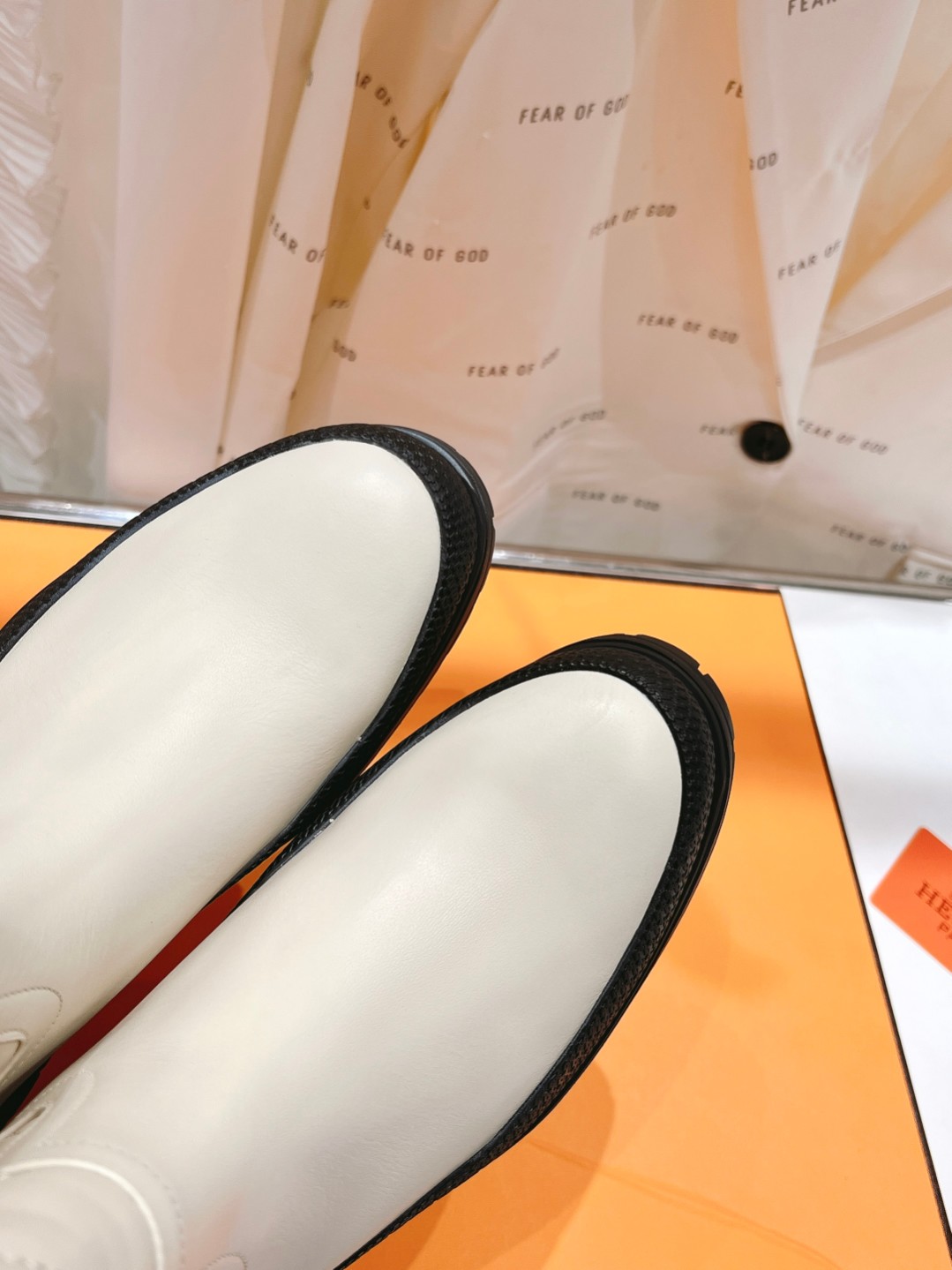 H**me5 Fuji Boots White For Women H222048Z F8360